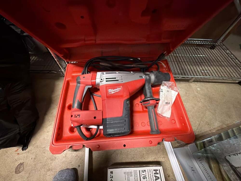 Milwaukee Rotary Demolition Hammer Drill with Case